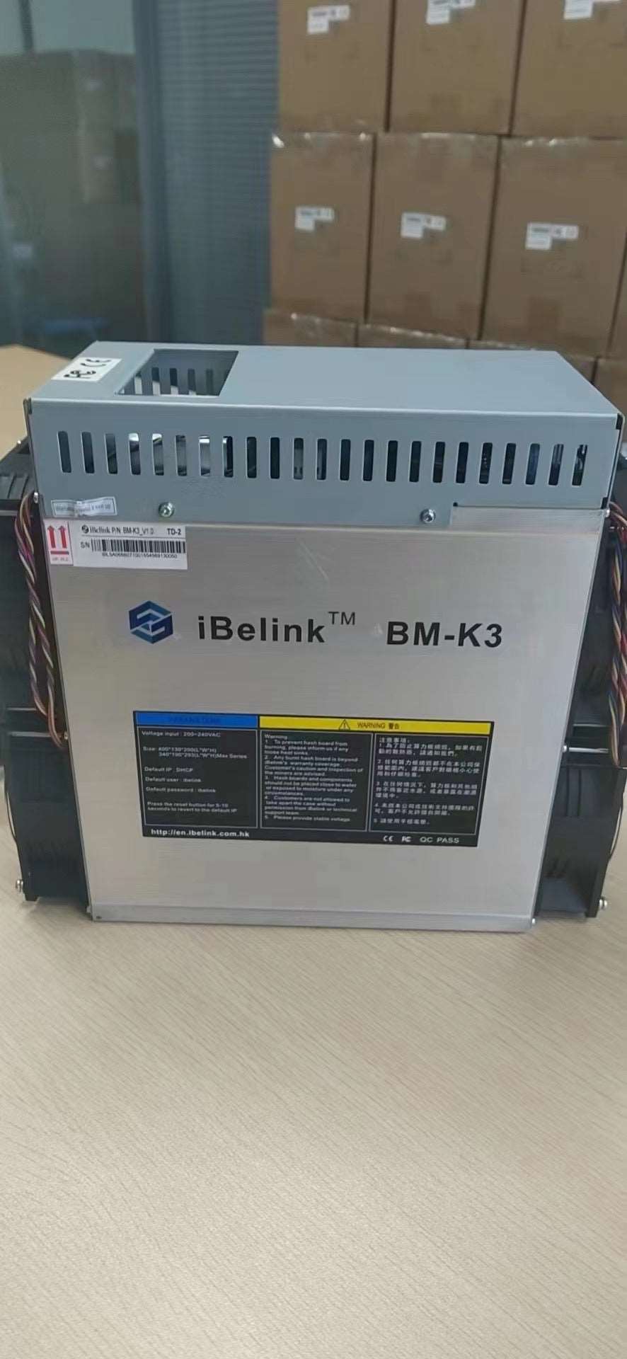 IBlink BM-K3 from iBeLink mining Kadena algorithm with a maximum hashrate of 70Th/s for a power consumption of 3300W.